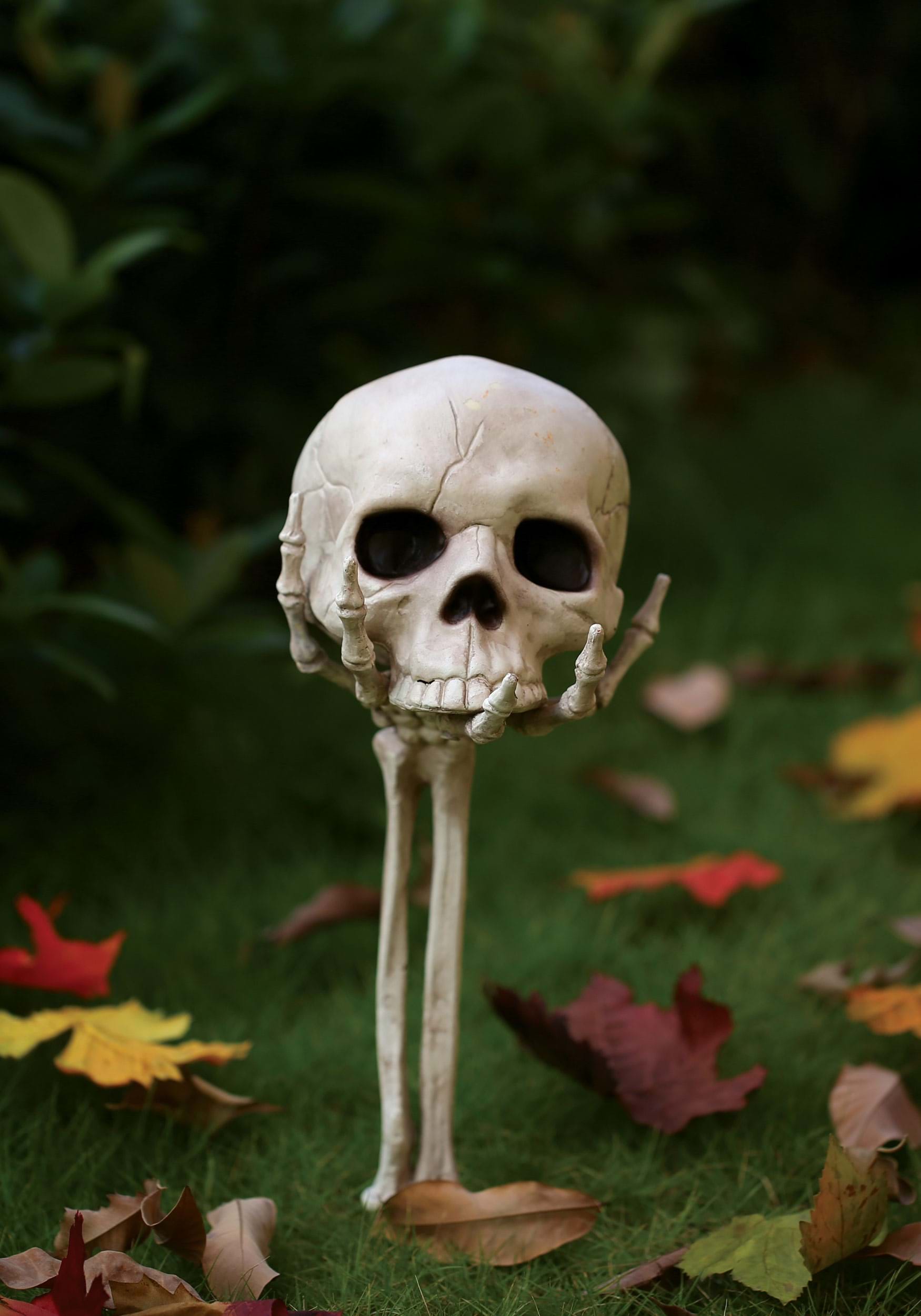 14.5-Inch Skull In Hand Stake , Yard Halloween Decor
